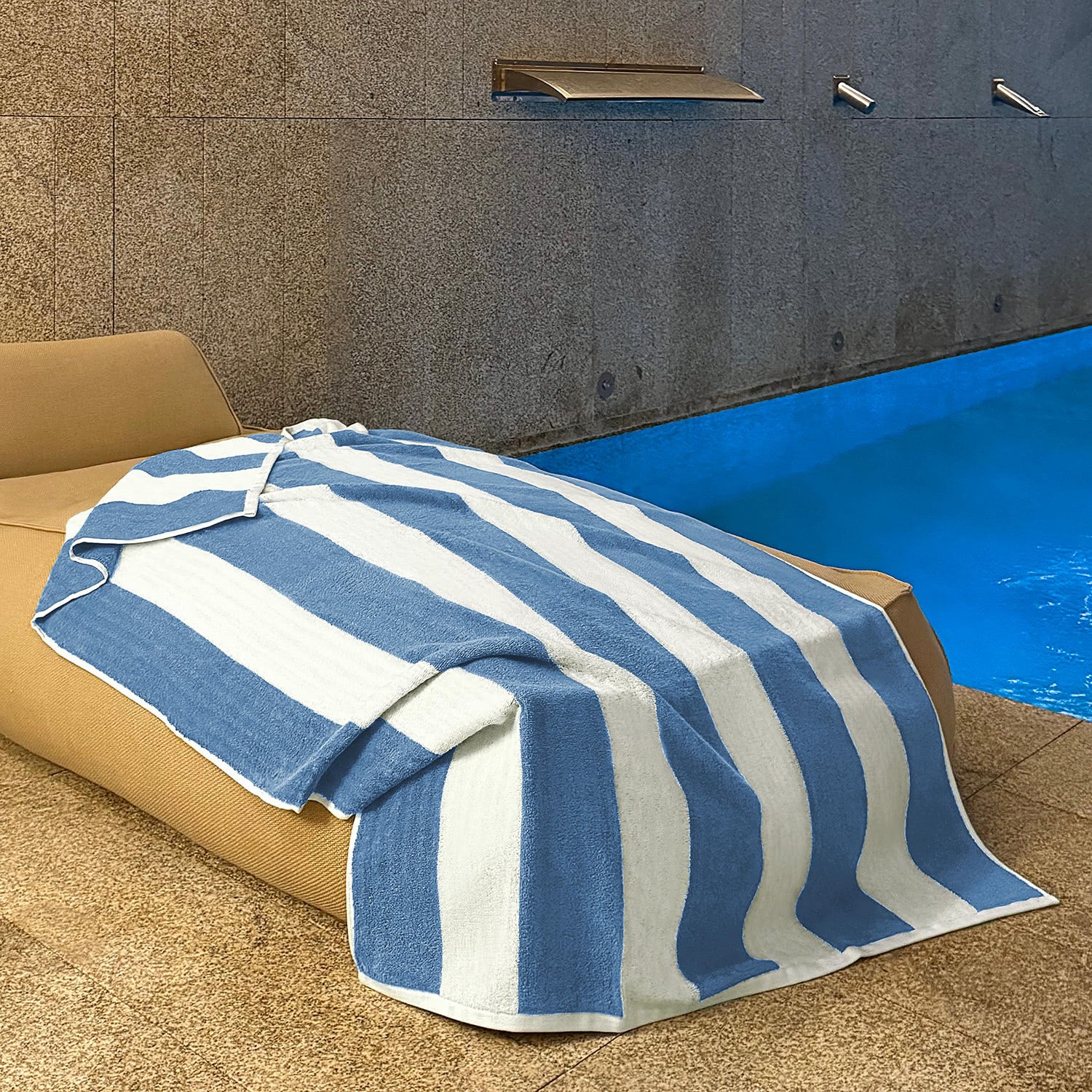 Toalha de piscina Riscas Azuis