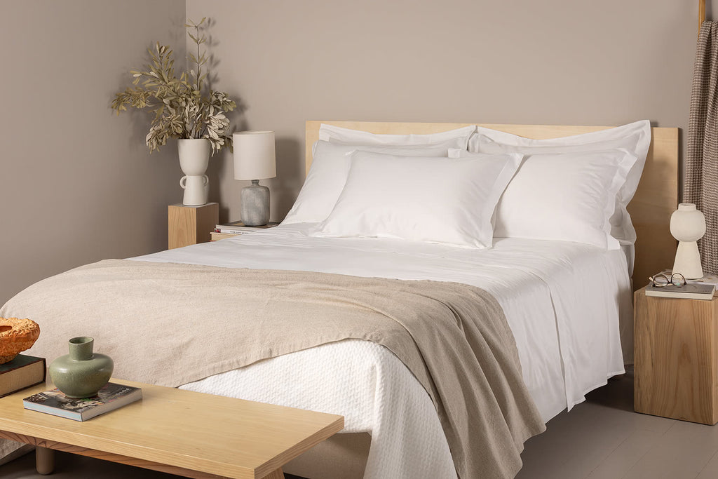 jogo de cetim 300 fios e tapa pes de linho