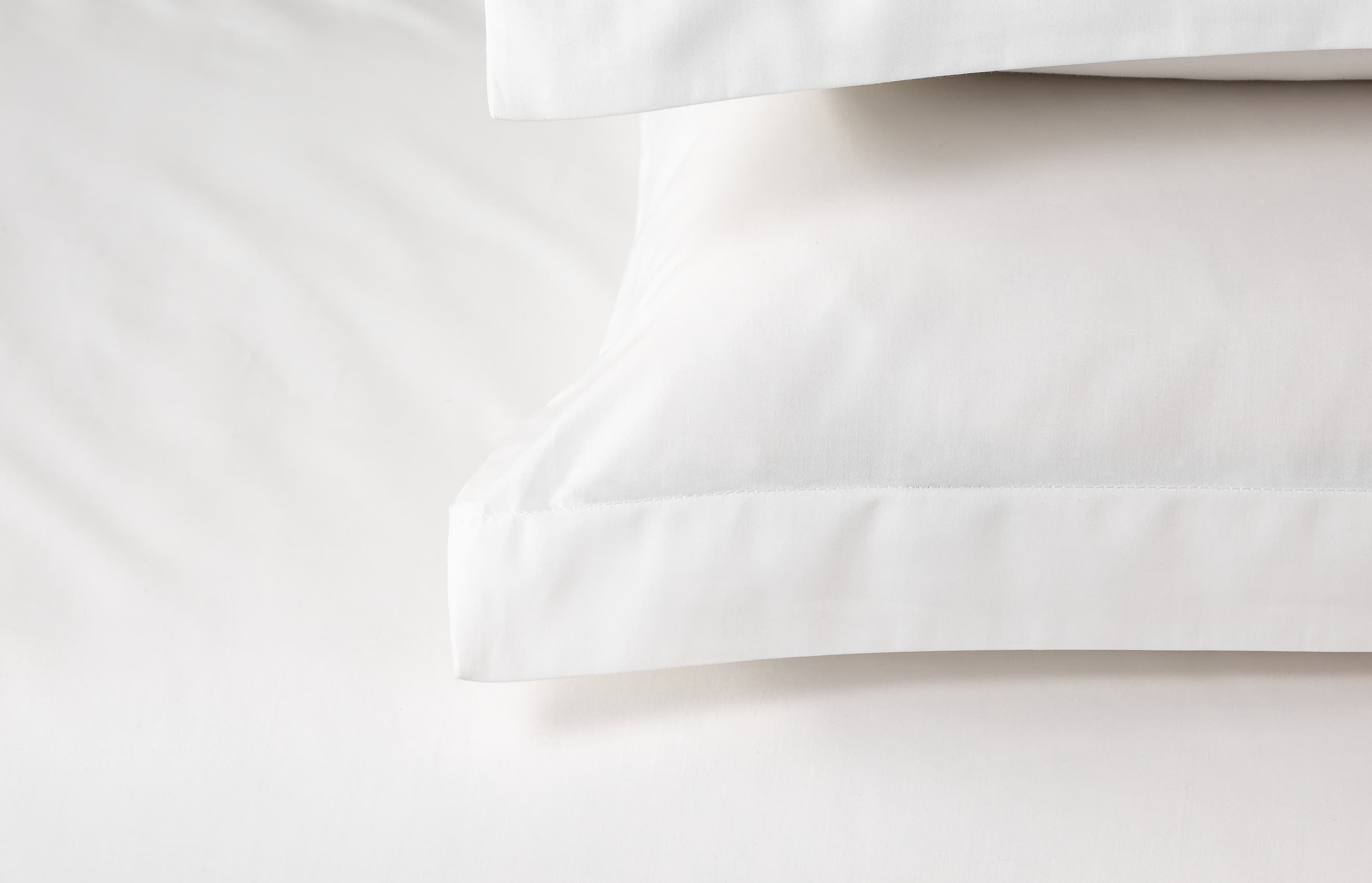 Fronha de Cetim 300 Fios Modelo Envelope Ponto Corrido (Pack de 2)