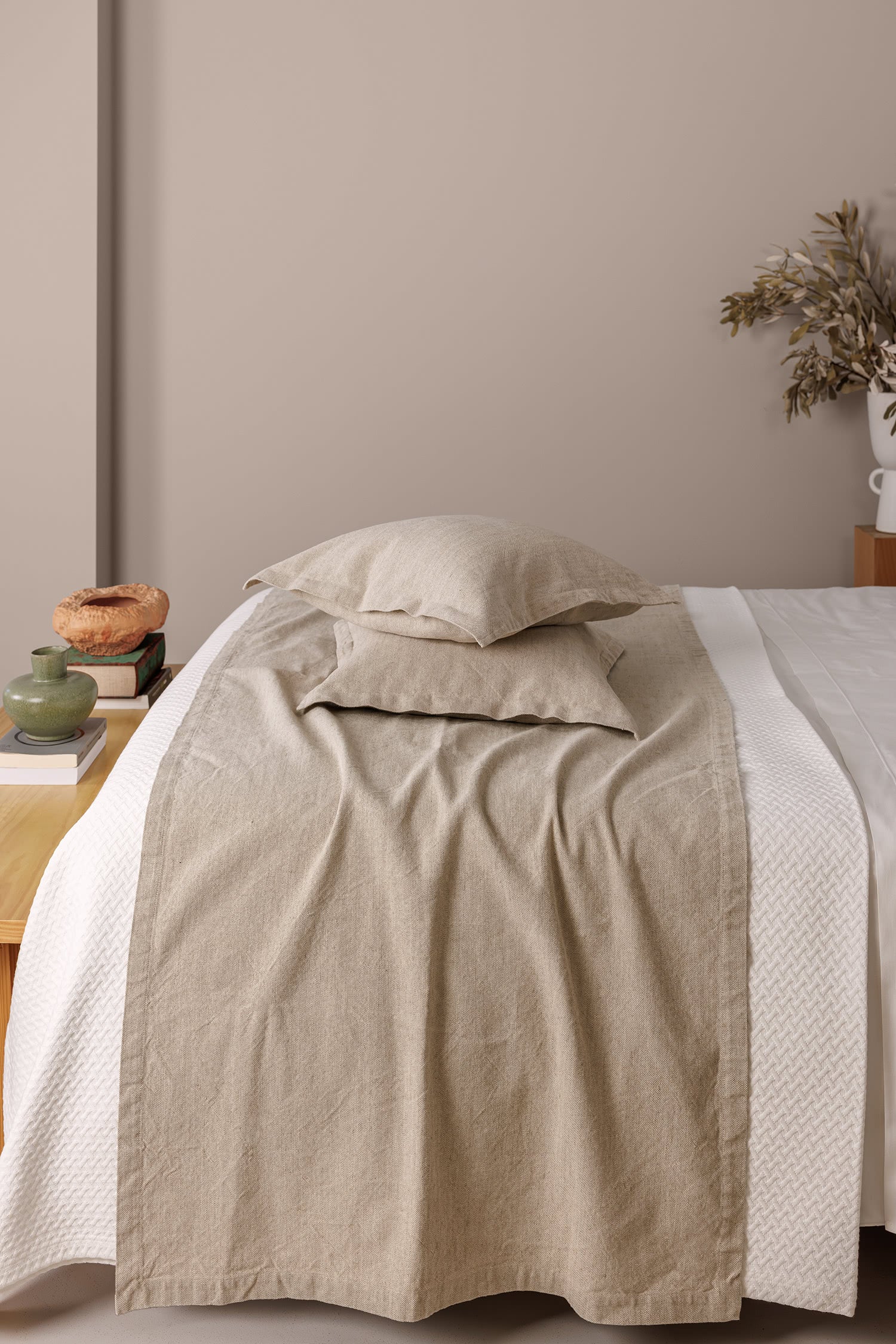 Almofada decorativa de linho e tapa pes de linho